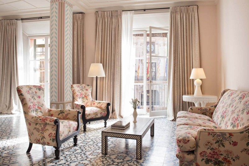 Отель Mamá в Пальма-де-Мальорка