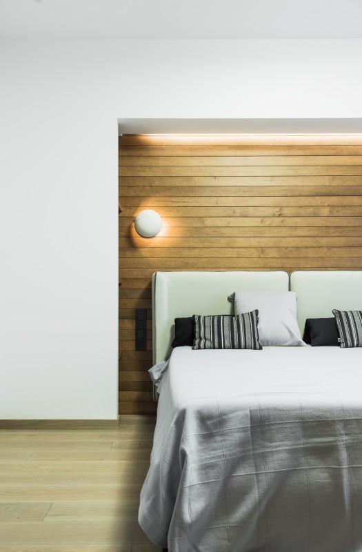 Сочетание дерева и мрамора в интерьере дома в Вильнюсе