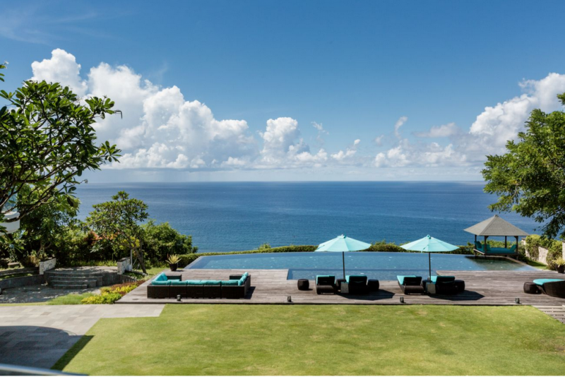 Вилла на популярном курорте Кута, Бали