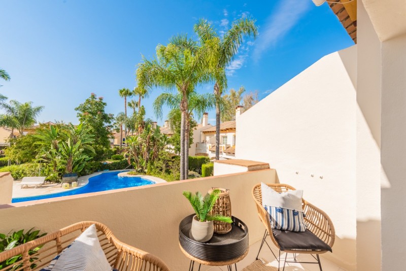 Двухуровневый таунхаус с террасой в Коста-дель-Соль, Испания