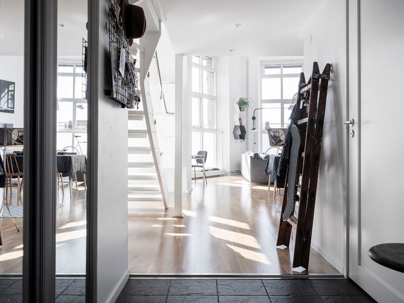 Однокомнатная квартира с мансардой в Швеции Однокомнатная квартира с мансардой в Швеции