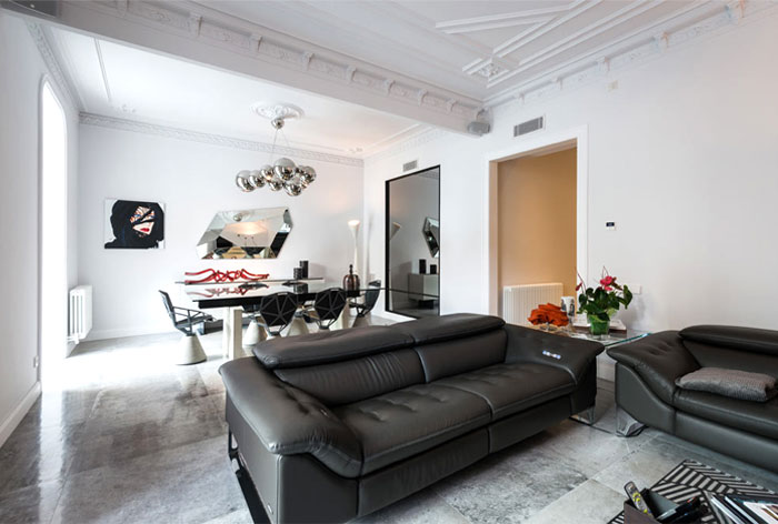 Просторные апартаменты с патио в Барселоне