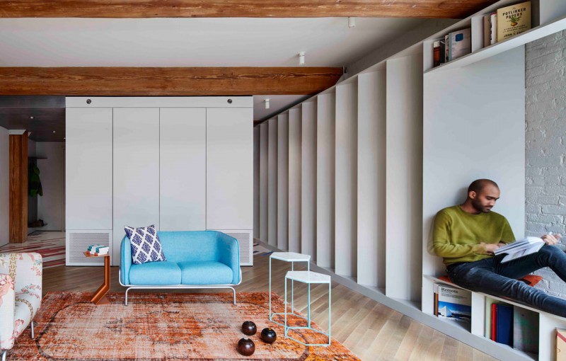 Уникальные книжные полки в бруклинском лофте