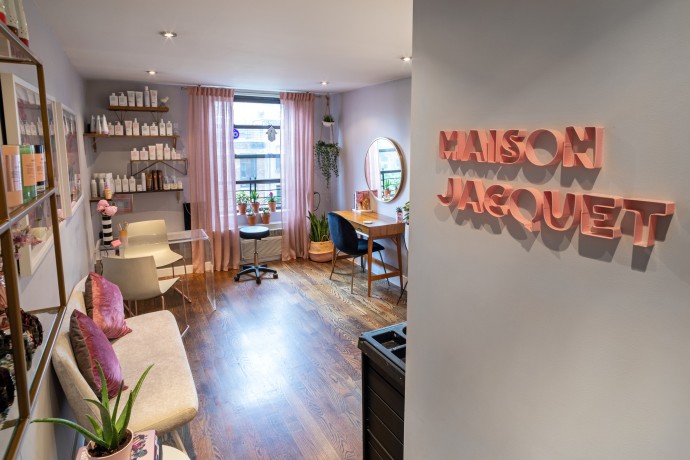 Двухуровневая квартира со студией парикмахера Кэсси Харвуд-Жаке в Нью-Йорке