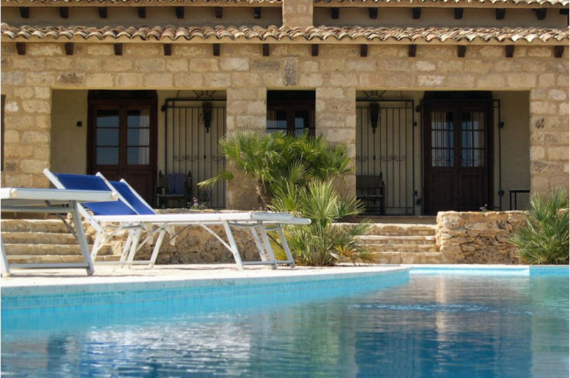 Старинная вилла эпохи колониализма, расположенная в Сицилии