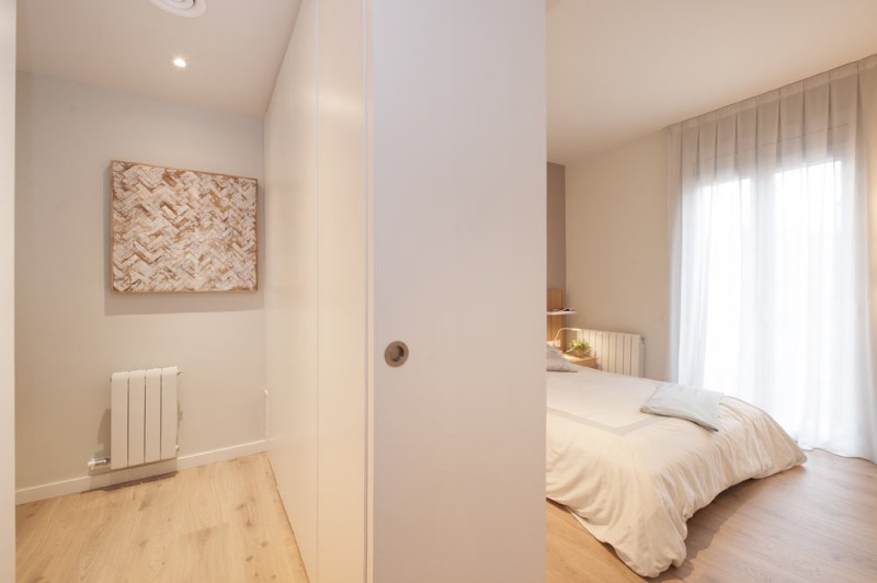 Интерьер просторной квартиры в Барселоне Интерьер просторной квартиры в Барселоне