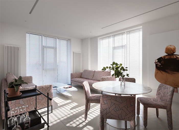 Вдохновляющая коллекция современного искусства в киевском пентхаусе