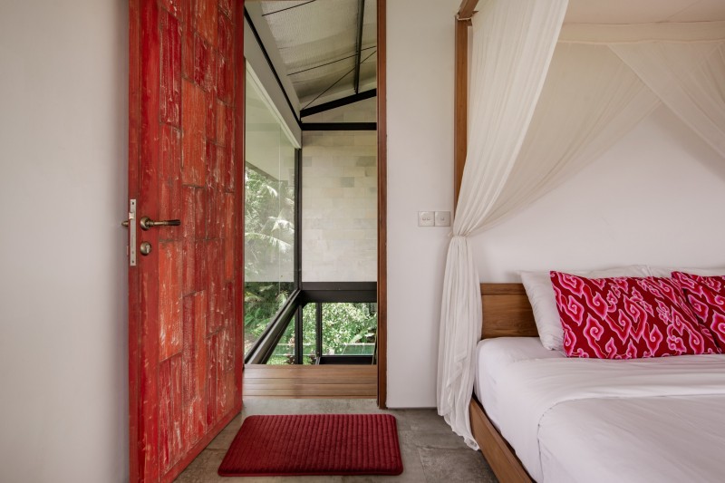 Вилла в стиле "лофт" с роскошным фоном тропических джунглей на Бали Вилла в стиле "лофт" с роскошным фоном тропических джунглей на Бали