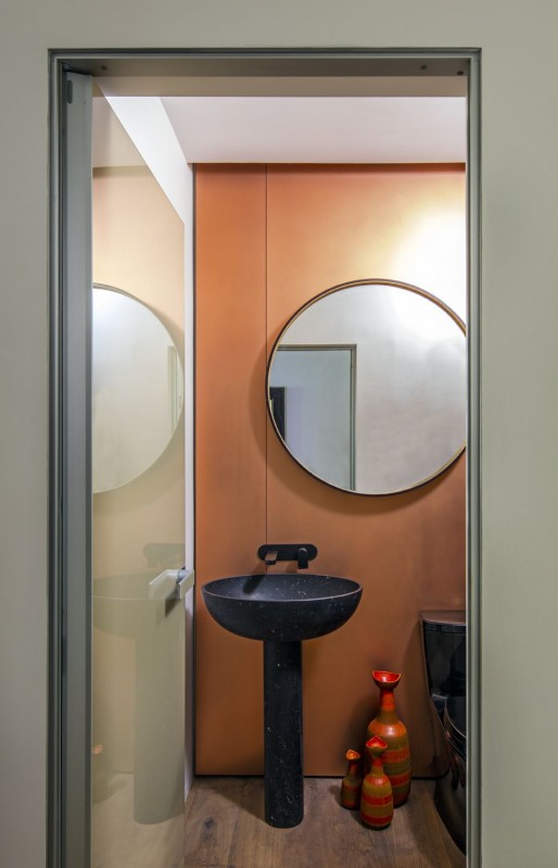 Облицовка стен лакированными панелями в нью-йоркской квартире Облицовка стен лакированными панелями в нью-йоркской квартире