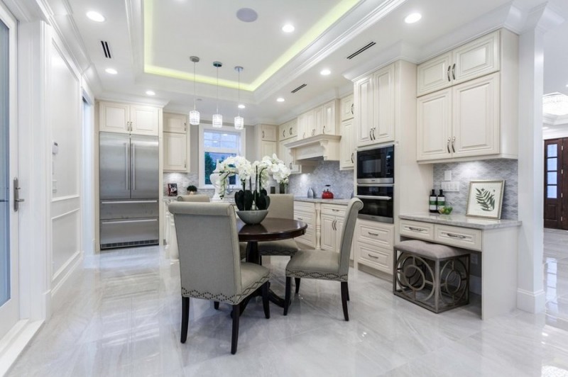 Интерьер квартиры в неоклассическом стиле