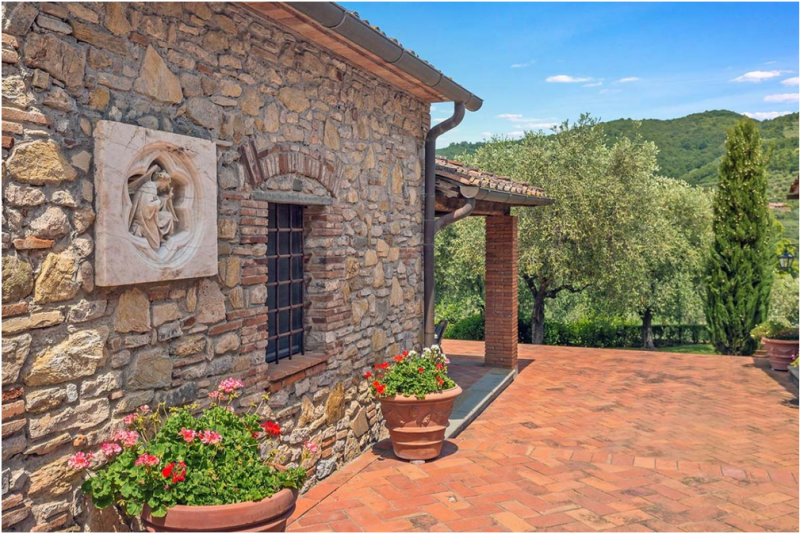 Вилла в Альбанских горах в Италии