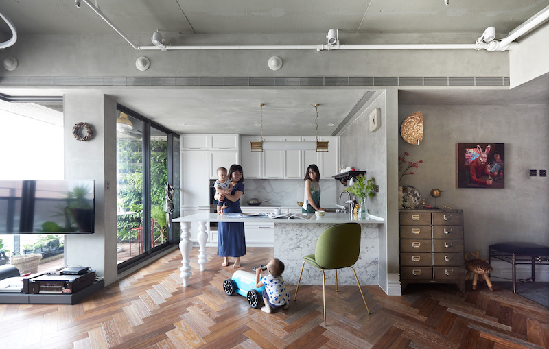 Сочетание элементов индустриального и классического стилей в интерьере тайваньской квартиры