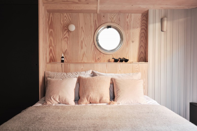 Интерьер плавучего дома в Лондоне