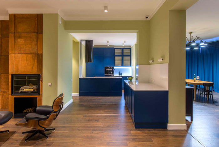 Вдохновляющие контрастные цветовые сочетания в декоре двухуровневой квартиры Вдохновляющие контрастные цветовые сочетания в декоре двухуровневой квартиры