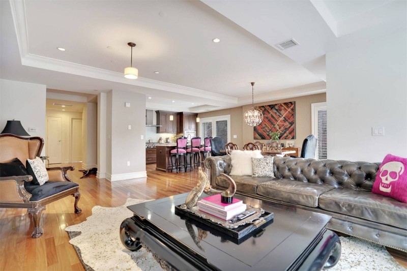 Интерьер роскошных просторных апартаментов