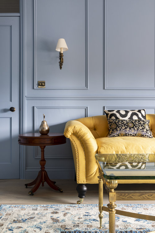 Яркие апартаменты в неоклассическом стиле