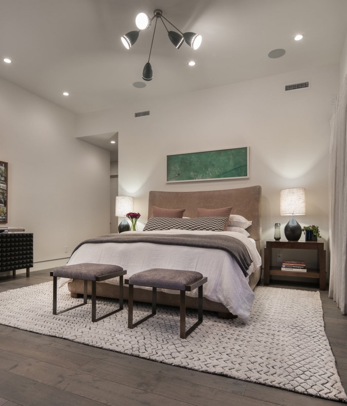 Нейтральная палитра мягких тонов и фактур в интерьере резиденции в Санта-Монике, Калифорния