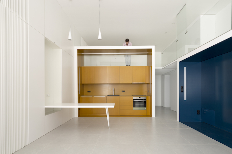 Обстановка квартиры, созданная при помощи двух ярких модулей