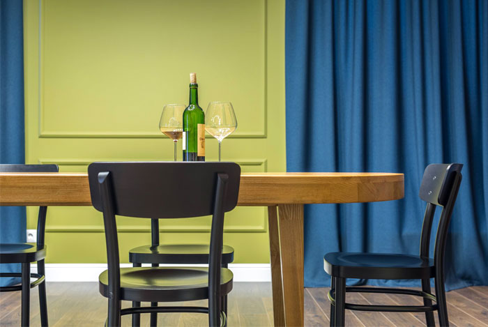 Вдохновляющие контрастные цветовые сочетания в декоре двухуровневой квартиры Вдохновляющие контрастные цветовые сочетания в декоре двухуровневой квартиры