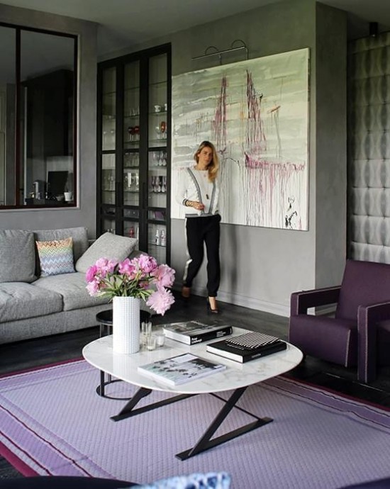 Квартира ювелирного дизайнера и создательницы бренда Dear Charlotte Ванессы Пинонсели в Париже