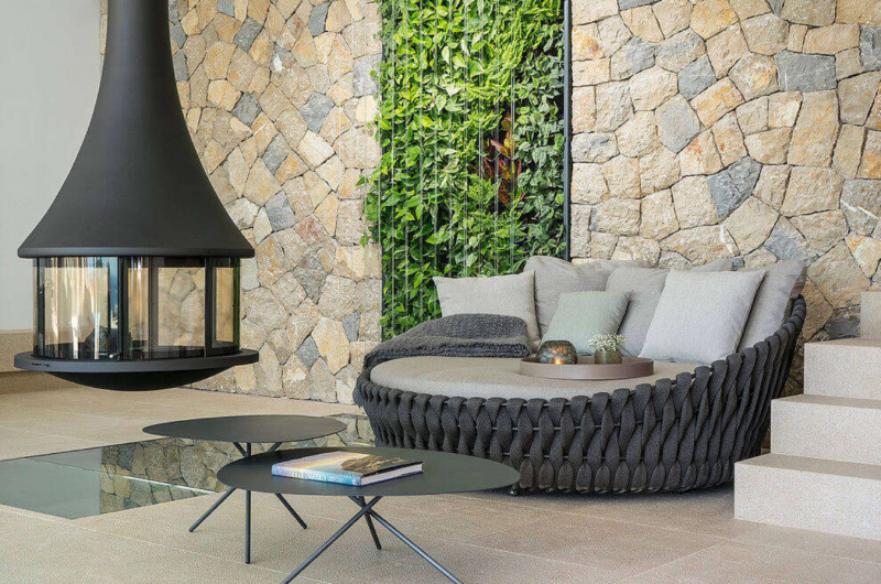 Вилла на берегу моря, расположенная на испанских Балеарских островах