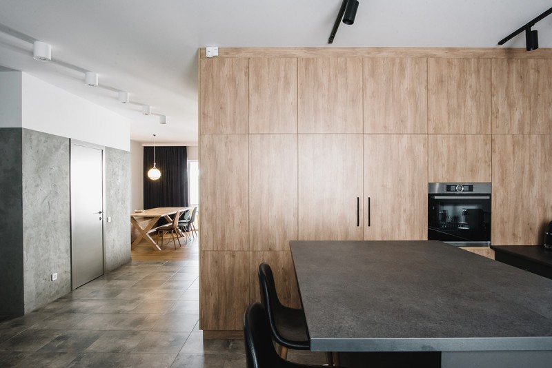 Интерьер двухэтажной квартиры для молодой семьи с ребенком