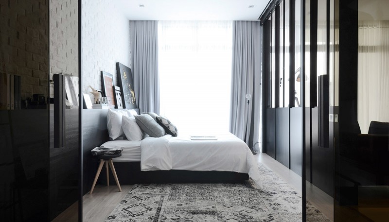 Межкомнатные перегородки из стекла в компактной малазийской квартире