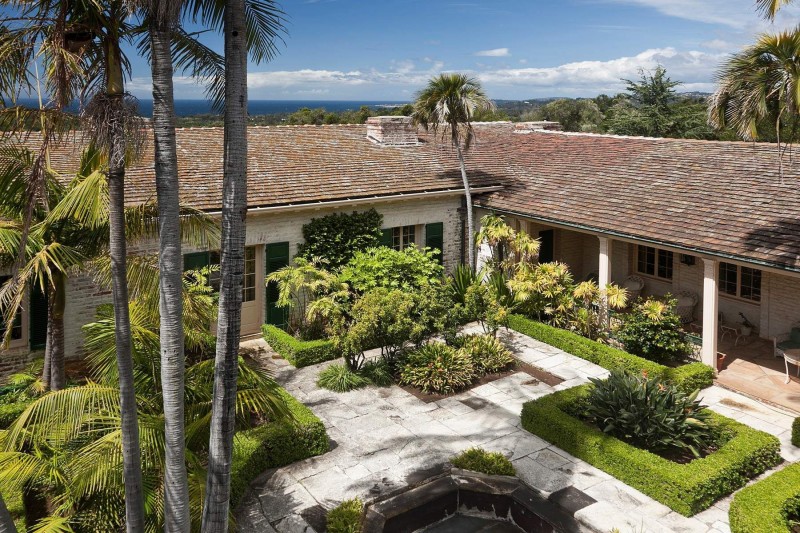 Обширная колониальная усадьба в Монтесито, Калифорния