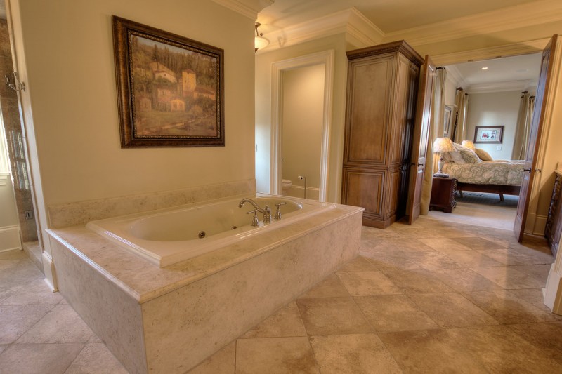 Вневременная элегантность обстановки дома в городе Розуэлл, штат Джорджия