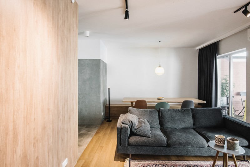 Интерьер двухэтажной квартиры для молодой семьи с ребенком