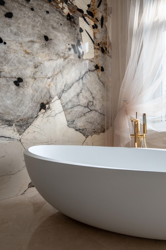 Выразительный и таинственный фиолетовый цвет в интерьере спальни Выразительный и таинственный фиолетовый цвет в интерьере спальни