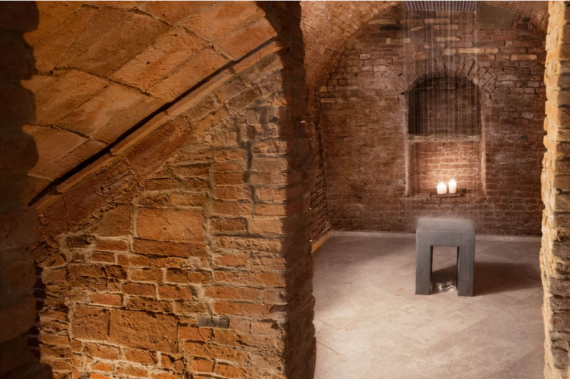 Двухэтажный лофт с панорамными окнами в итальянской провинции Пиза