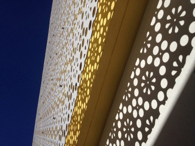 Столетний дом с современными пристройками в Куэрнавака, Мексика