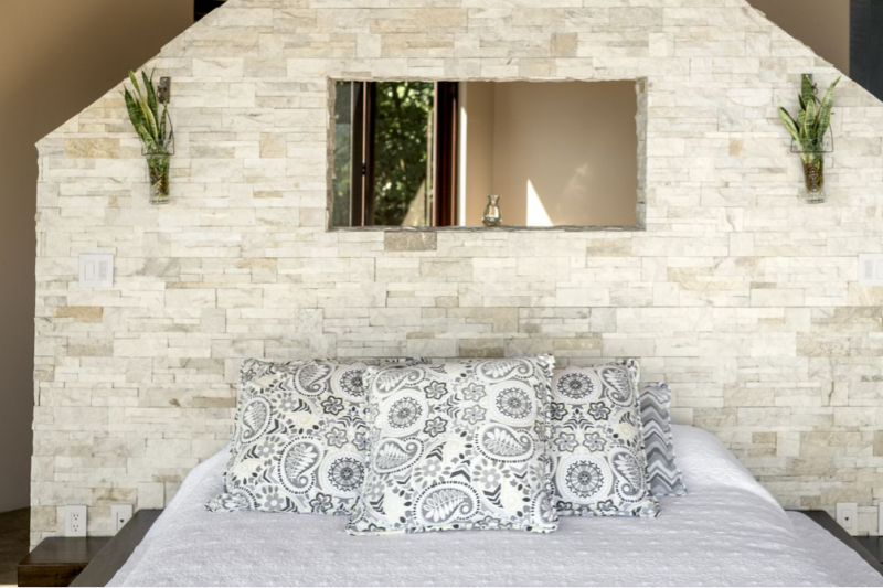 Тропическая вилла, построенная на скале среди джунглей в Коста-Рике Тропическая вилла, построенная на скале среди джунглей в Коста-Рике