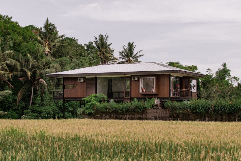 Вилла в стиле "лофт" с роскошным фоном тропических джунглей на Бали Вилла в стиле "лофт" с роскошным фоном тропических джунглей на Бали