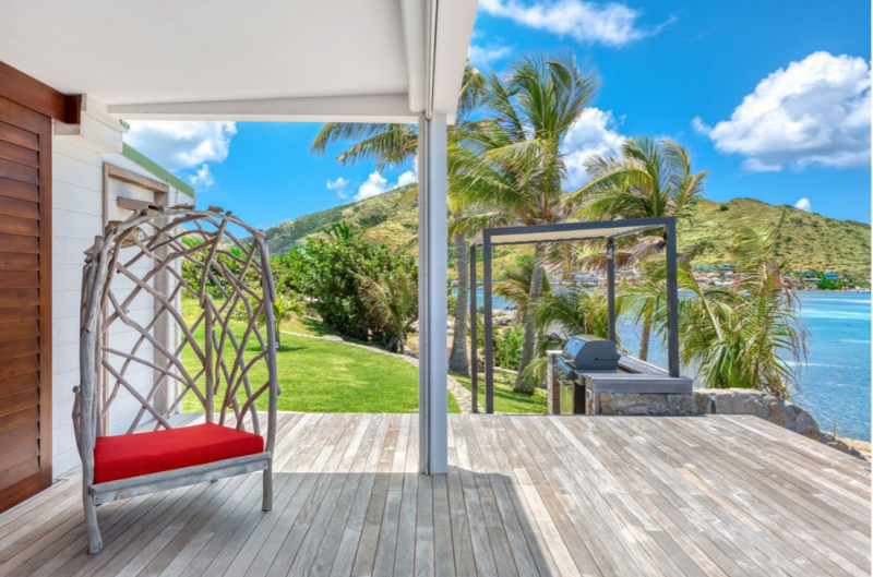 Впечатляющая вилла на берегу океана на острове Сен-Мартен Впечатляющая вилла на берегу океана на острове Сен-Мартен