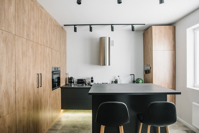 Интерьер двухэтажной квартиры для молодой семьи с ребенком