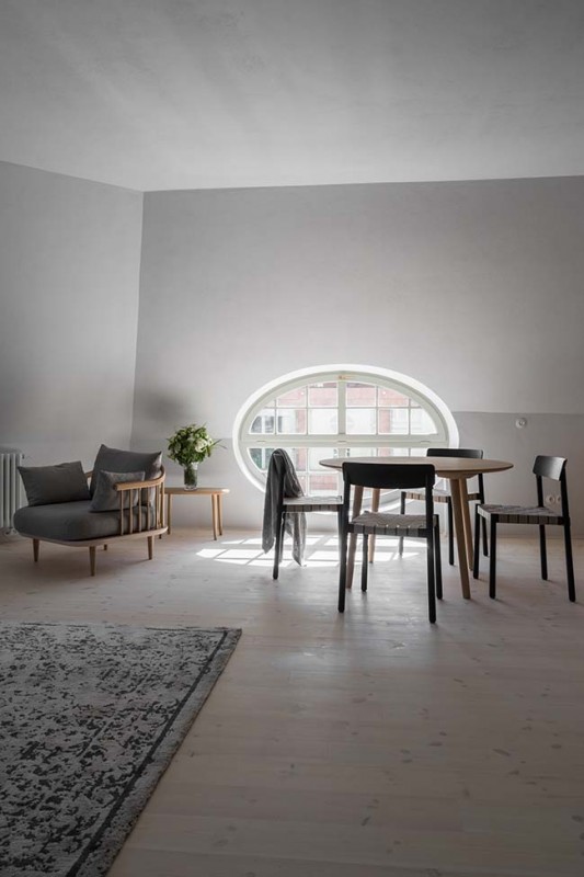 Квартира в мансарде многоквартирного дома 1911 года постройки в Кракове