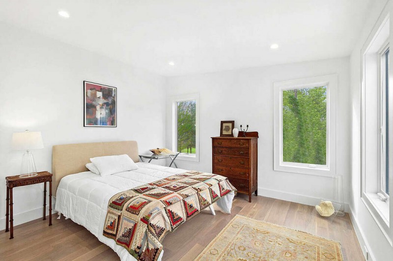 Проект двухэтажного дома, расположенного в Ист-Хэмптоне, штат Нью-Йорк