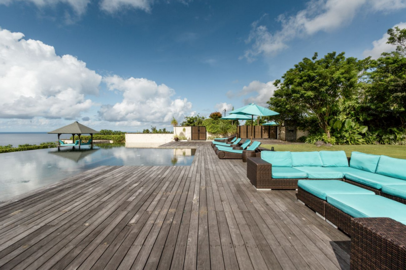 Вилла на популярном курорте Кута, Бали