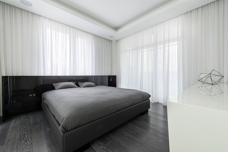 Футуристичный интерьер в черно-белых цветах