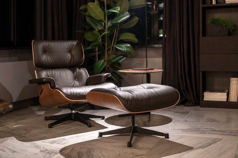 Пентхаус с многофункциональными пространствами и уникальной винтовой лестницей Пентхаус с многофункциональными пространствами и уникальной винтовой лестницей