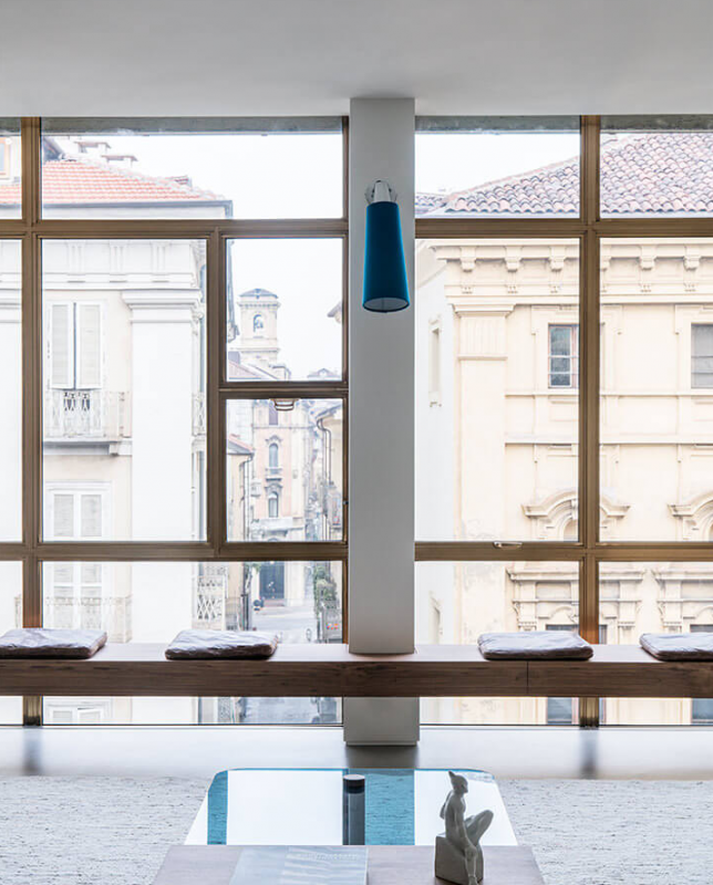 Интерьер апартаментов в Турине, Италия Интерьер апартаментов в Турине, Италия