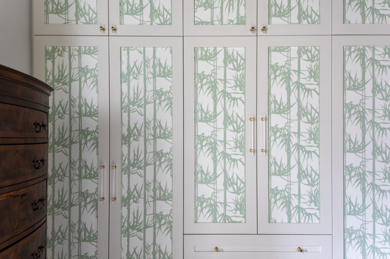 Яркие апартаменты в неоклассическом стиле