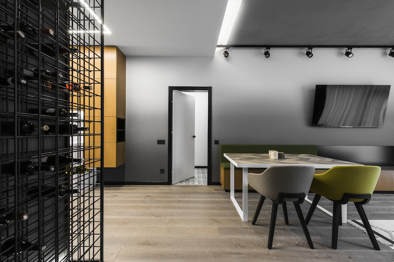 Стильные двухэтажные апартаменты с современным скандинавским шармом