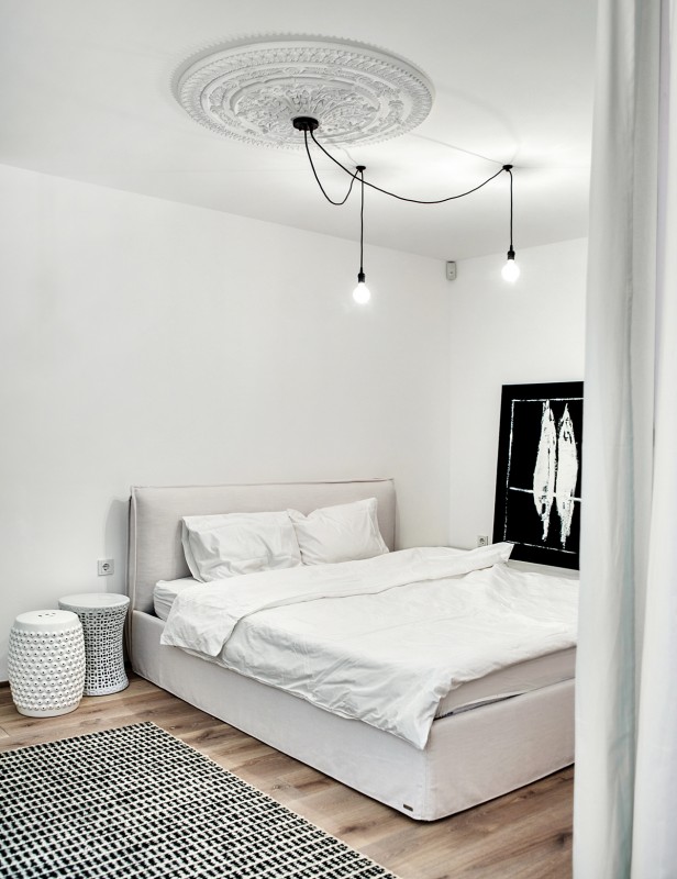 Белоснежный интерьер двухуровневой квартиры