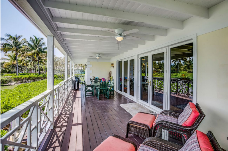 Классический багамский пляжный дом