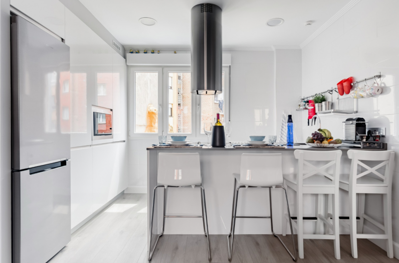 Уютные апартаменты в пепельных тонах в Хихоне, Испания