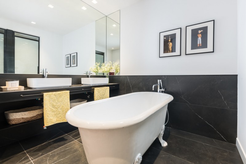 Эффектная квартира недалеко от музея Прадо в Мадриде