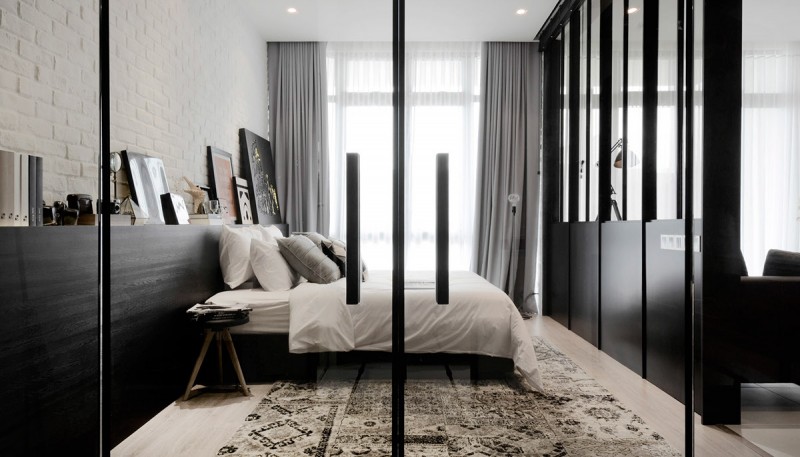 Межкомнатные перегородки из стекла в компактной малазийской квартире